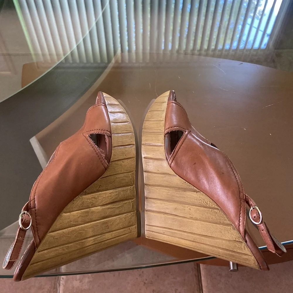 Jessica Simpson wedges